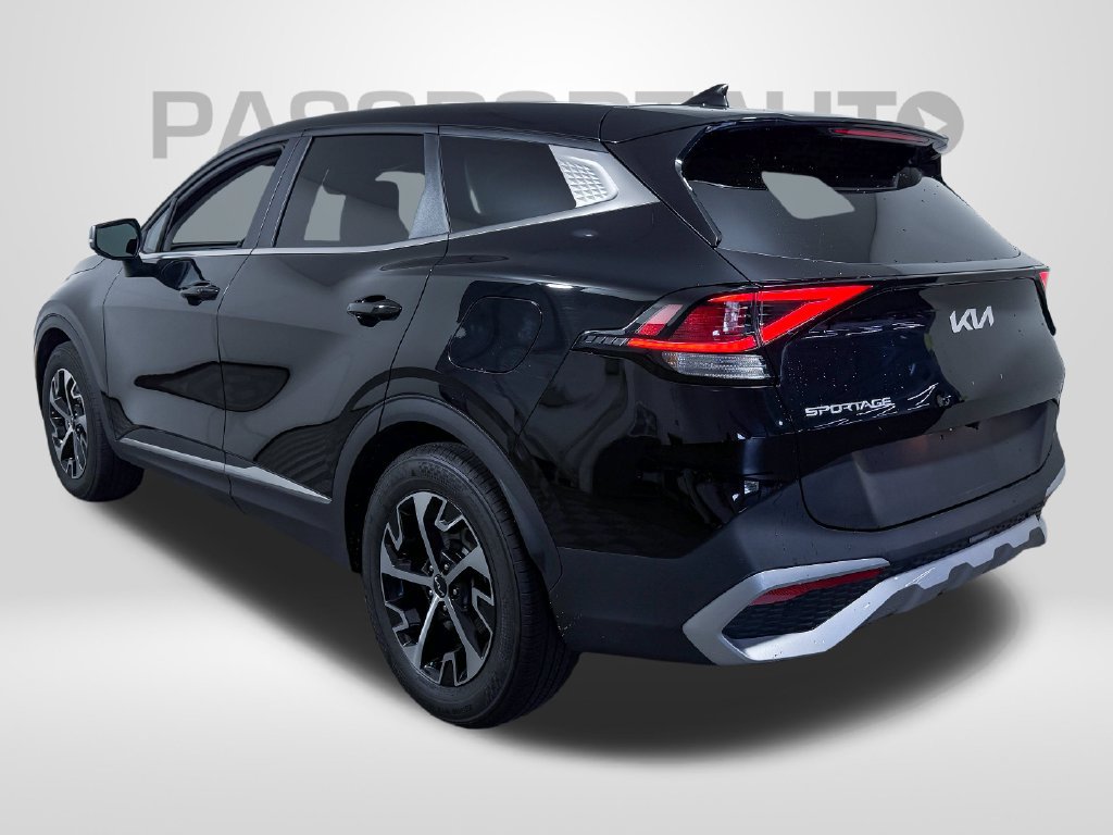 Used 2024 Kia Sportage EX FWD image 5