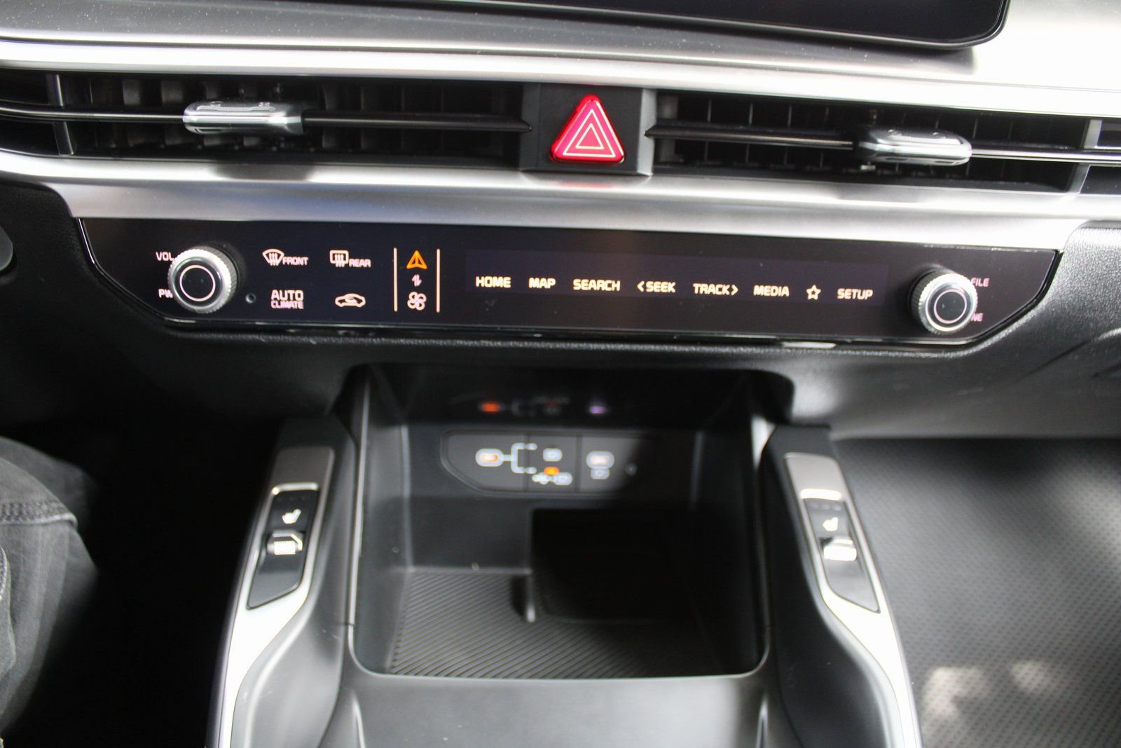 New 2026 Kia Sorento S w/ S Panoramic Sunroof Package image 39