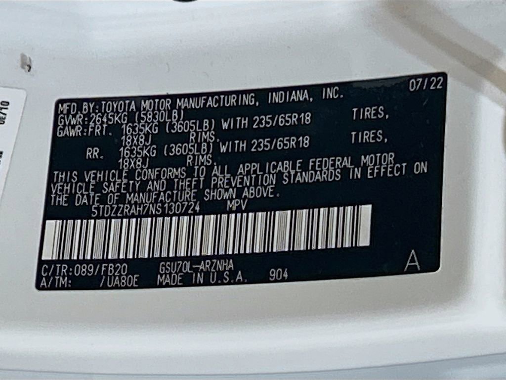 Used 2022 Toyota Highlander LE FWD image 29