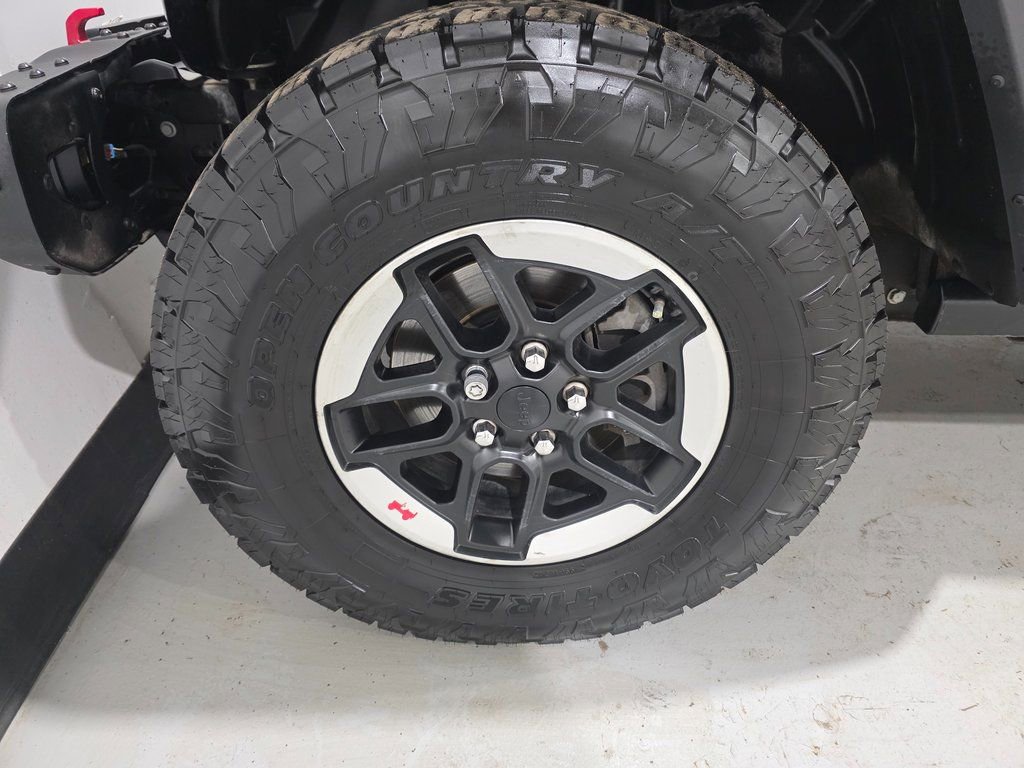 Used 2020 Jeep Wrangler Unlimited Rubicon w/ Dual Top Group image 8