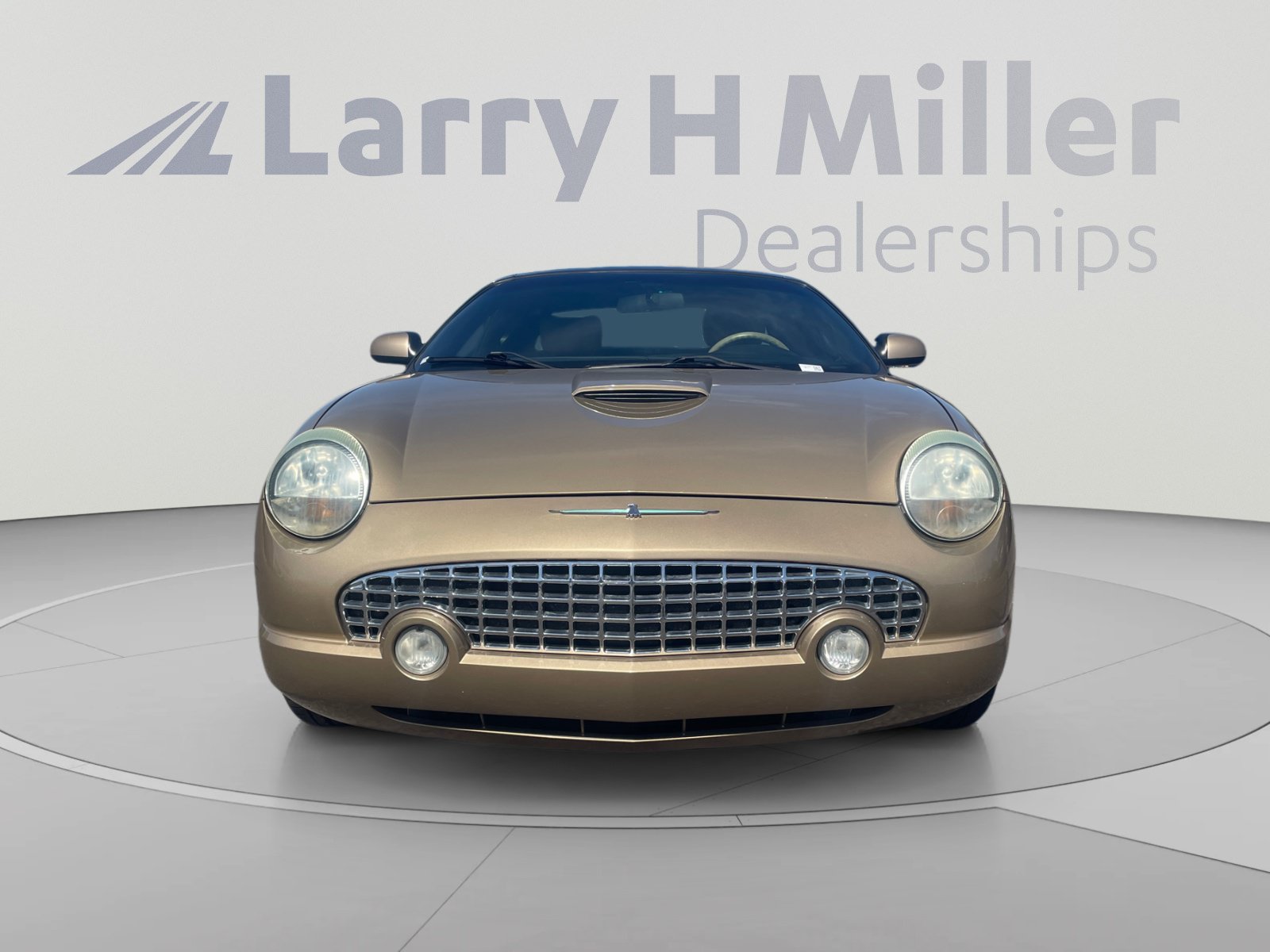 Used 2005 Ford Thunderbird RWD image 8