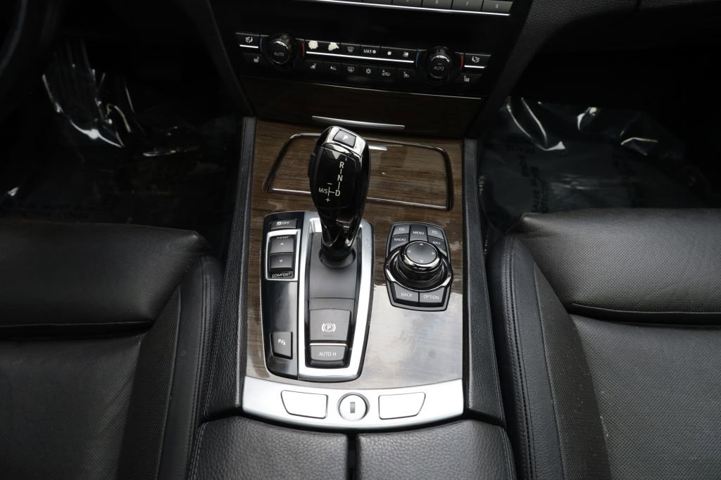 Used 2012 BMW 740Li image 27