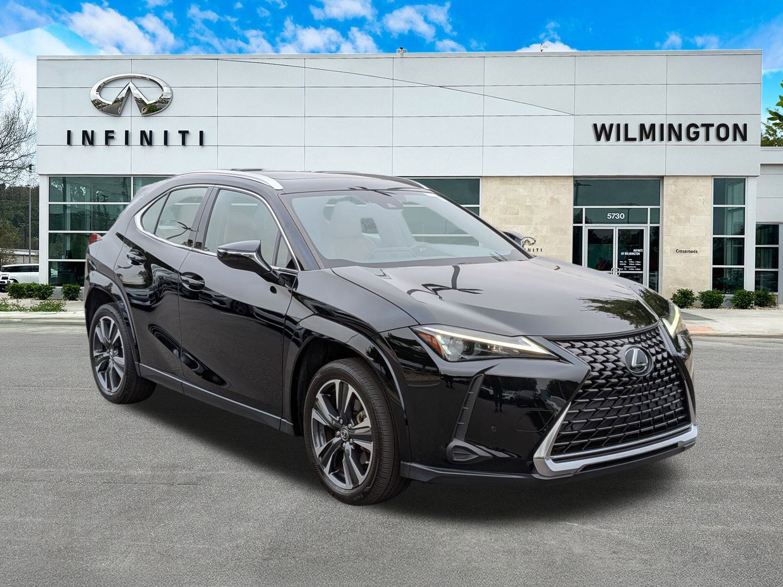 Used 2023 Lexus UX 250h FWD w/ Premium Package image 1