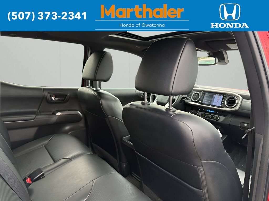 Used 2022 Toyota Tacoma Limited AWD/4WD image 16