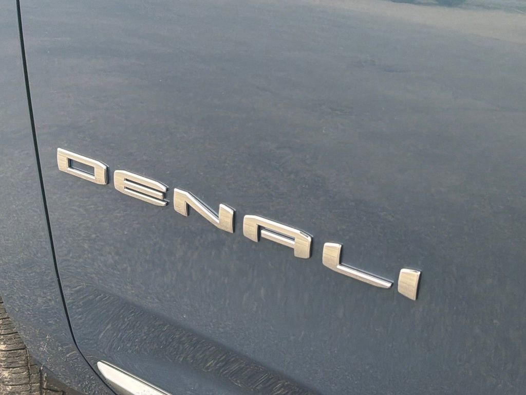 New 2026 GMC Yukon XL Denali image 16