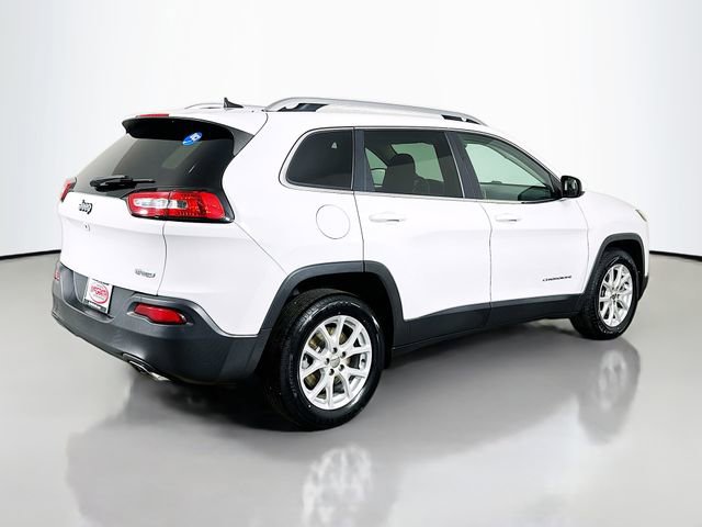 Used 2017 Jeep Cherokee Latitude w/ Cold Weather Group image 17
