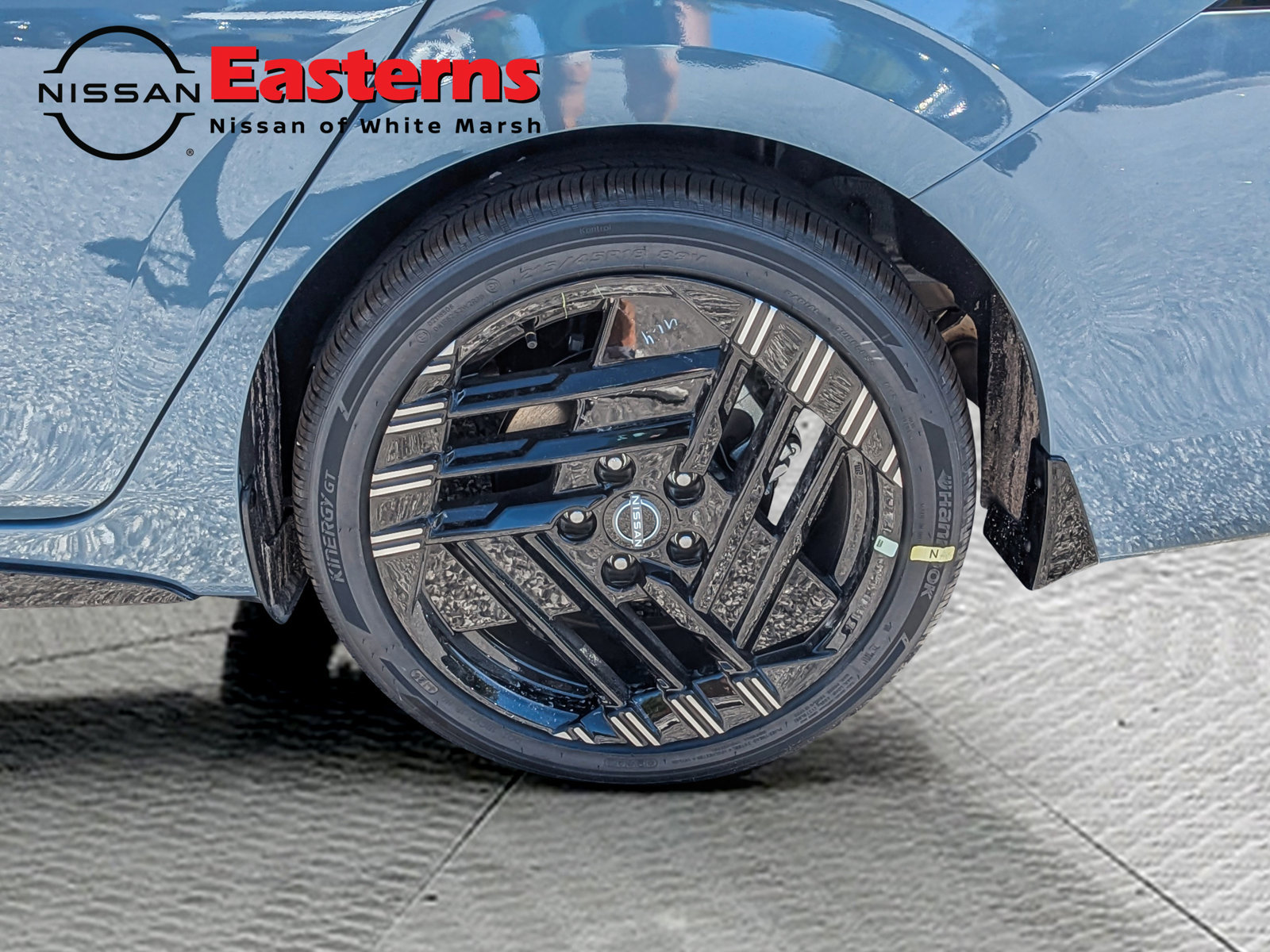 New 2027 Nissan Sentra SR w/ SR Premium Package FWD image 9