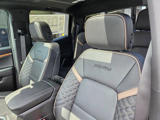 New 2026 GMC Canyon Denali AWD/4WD image 18
