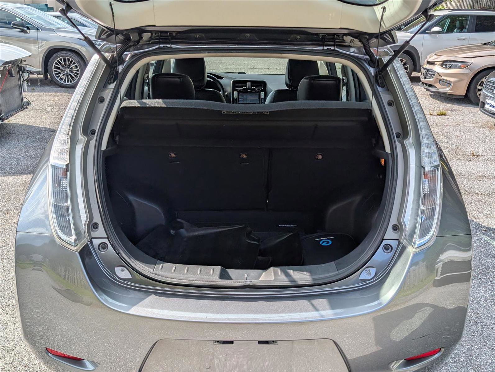 Used 2015 Nissan Leaf SL w/ Premium Package FWD image 14