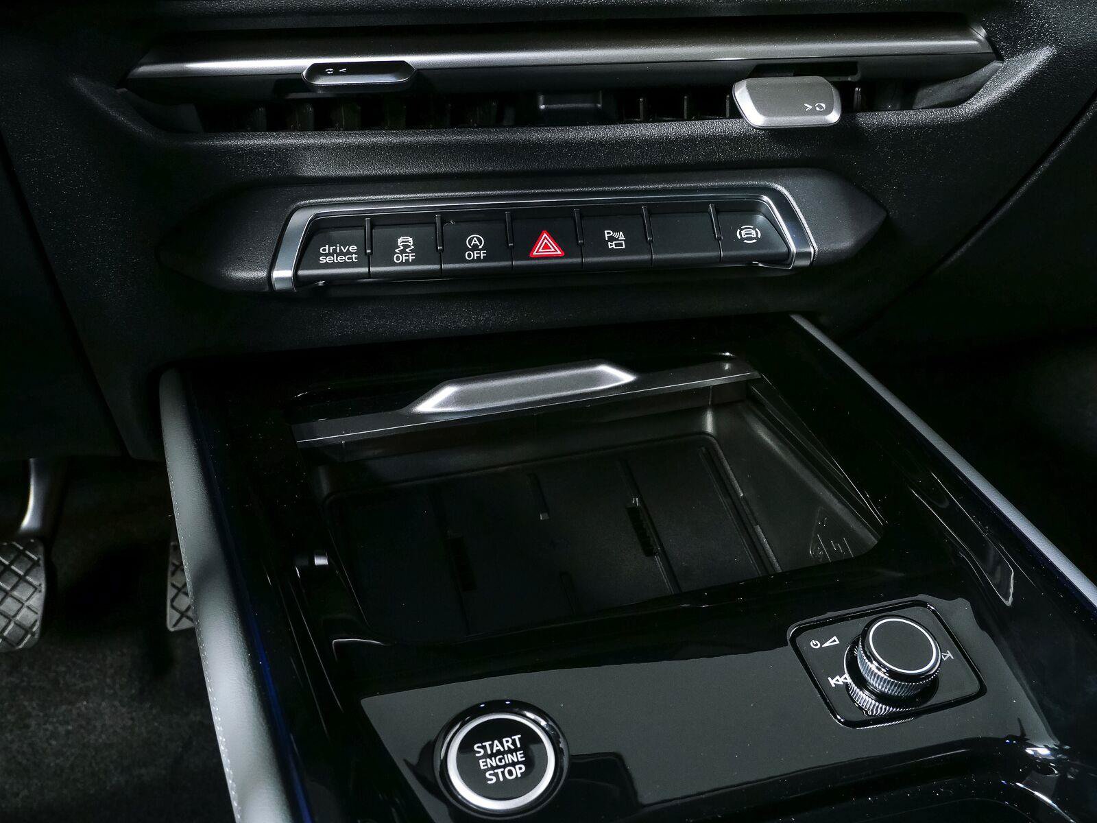 New 2026 Audi Q3 quattro 2.0T AWD/4WD image 17