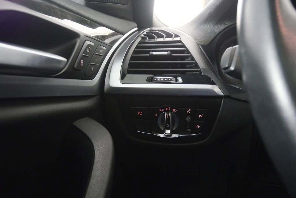 Used 2019 BMW X3 sDrive30i w/ Convenience Package image 19