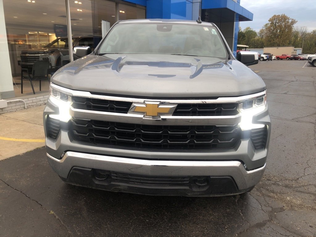 Used 2023 Chevrolet Silverado 1500 LT image 3
