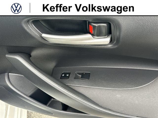 Used 2020 Toyota Corolla LE FWD image 31