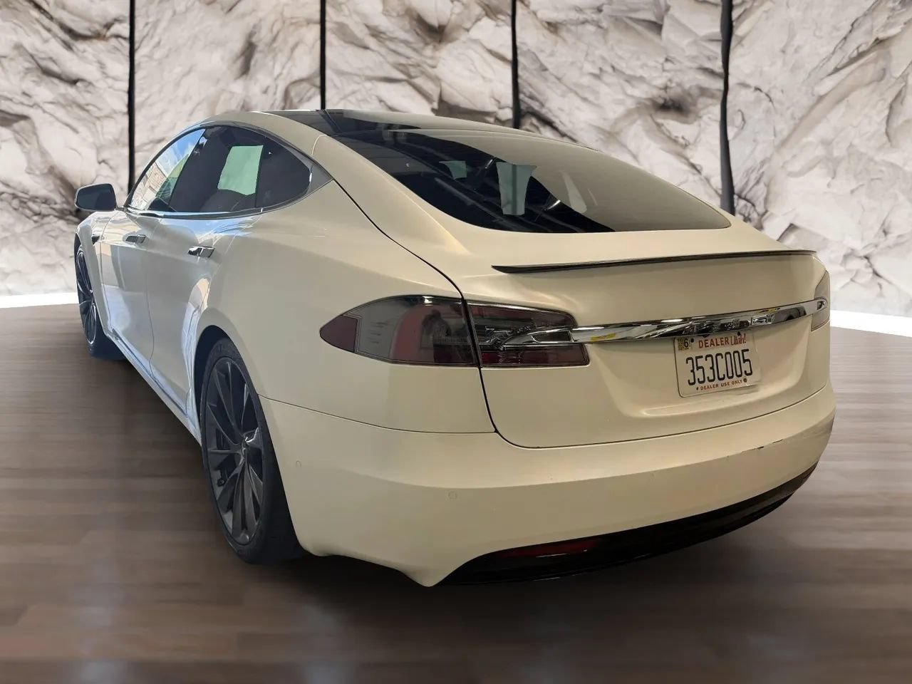 Used 2020 Tesla Model S Performance AWD/4WD image 31