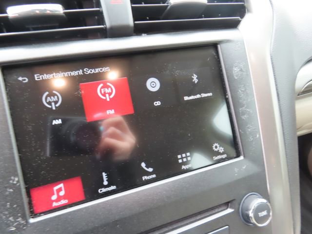 Used 2018 Ford Fusion SE w/ Fusion SE Technology Package image 25