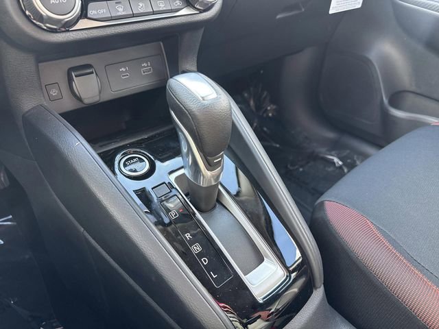 New 2025 Nissan Versa SR w/ Trunk Package image 19
