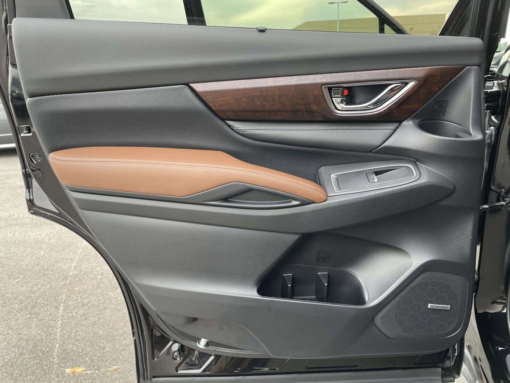 Used 2025 Subaru Ascent Touring w/ Popular Package #2 image 2