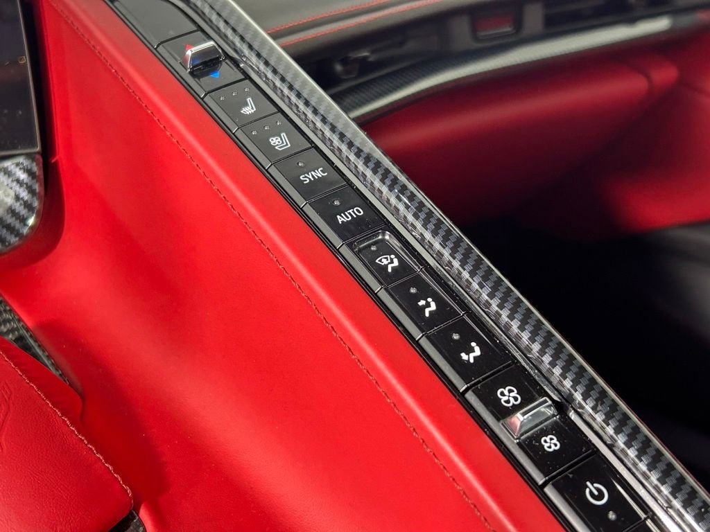 Used 2024 Chevrolet Corvette Stingray Premium Conv w/ Z51 Performance Package image 23