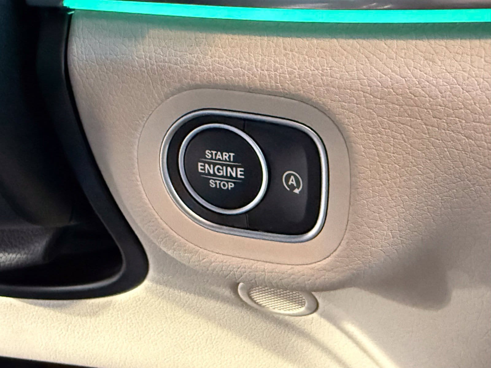 Used 2024 Mercedes-Benz GLE 450 4MATIC image 32