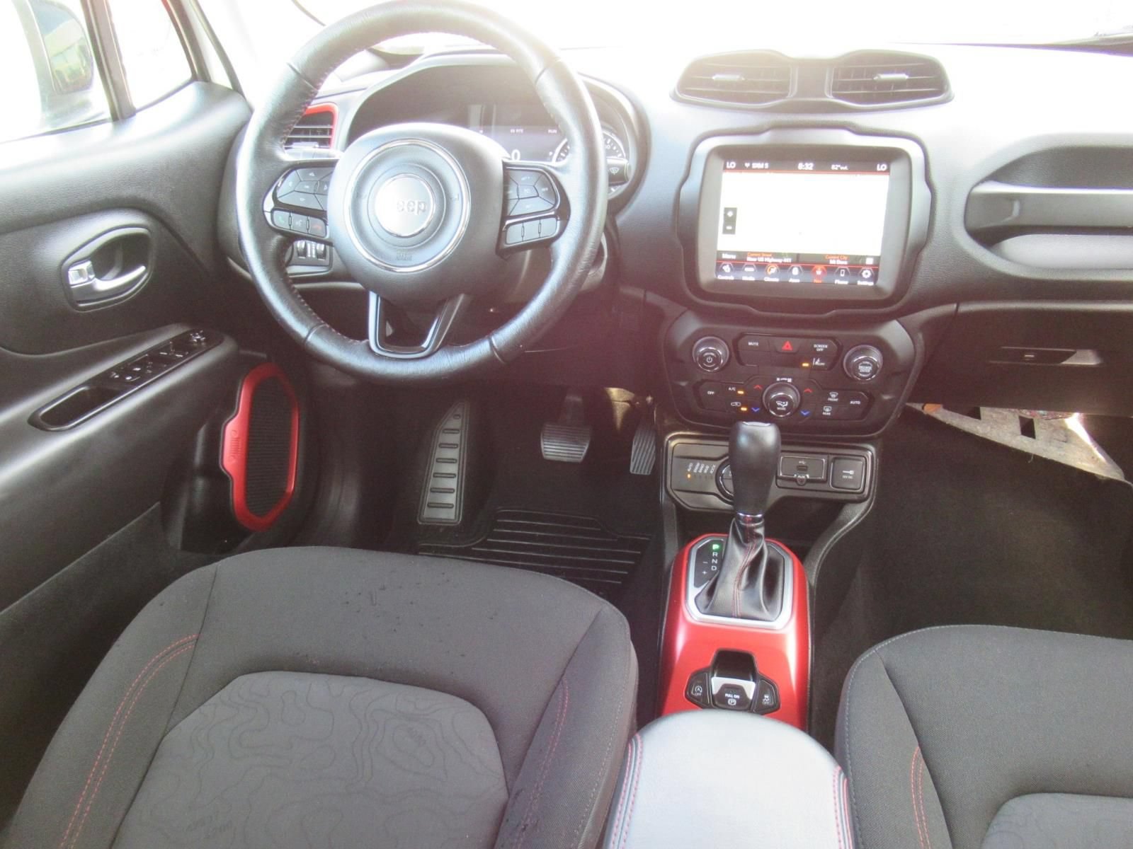Certified 2022 Jeep Renegade Trailhawk AWD/4WD image 13