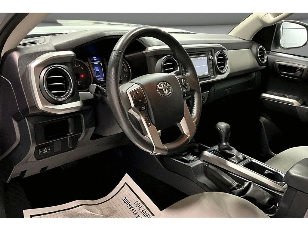 Used 2017 Toyota Tacoma SR5 w/ Tow Package image 16