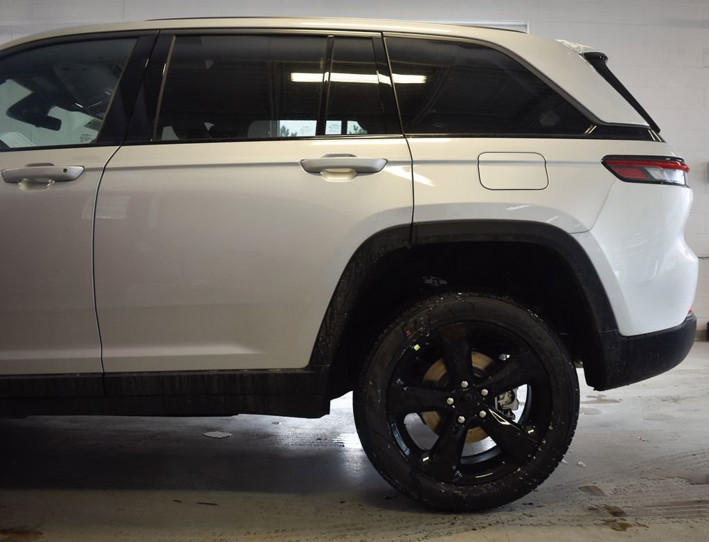 New 2026 Jeep Grand Cherokee Limited w/ Limited Altitude Package AWD/4WD image 54