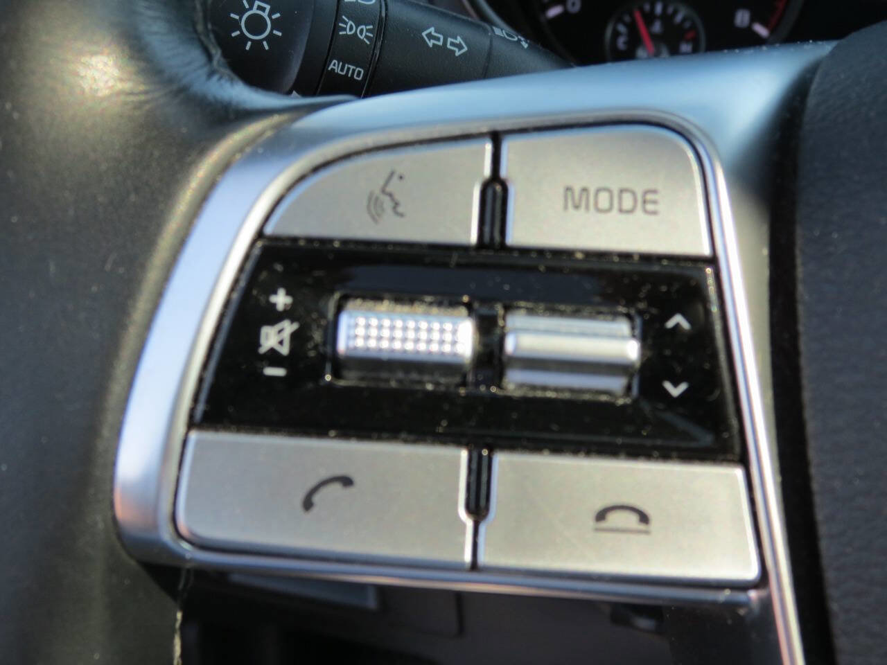 Used 2022 Kia Telluride EX w/ EX Premium Package image 12