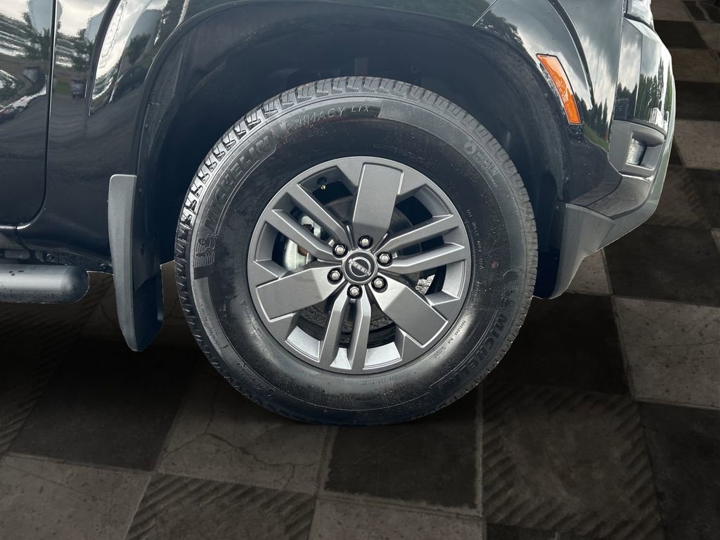 Used 2025 Nissan Frontier SV w/ SV Convenience Package RWD image 10