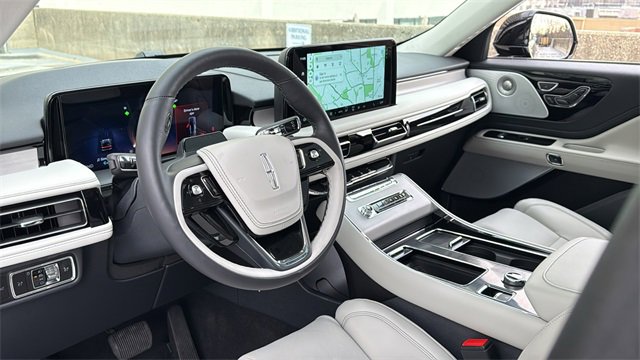 New 2025 Lincoln Aviator Reserve w/ Equipment Group 201A image 17