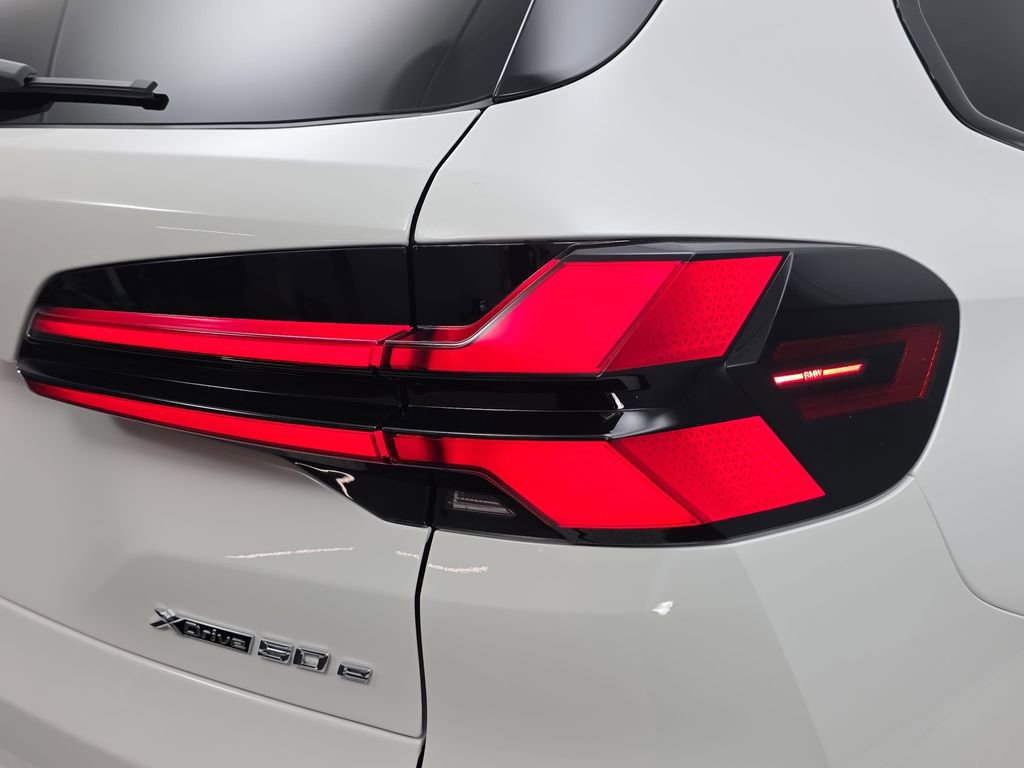 New 2026 BMW X5 xDrive50e w/ M Sport Package image 32