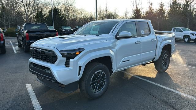 New 2026 Toyota Tacoma TRD Sport image 3