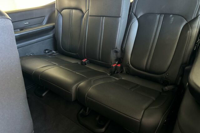 New 2025 Jeep Wagoneer 4WD w/ Convenience Group I image 12