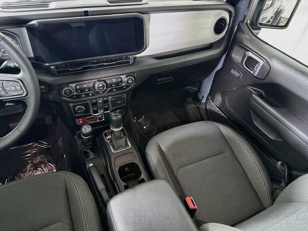 Used 2025 Jeep Wrangler Unlimited Sport AWD/4WD image 25
