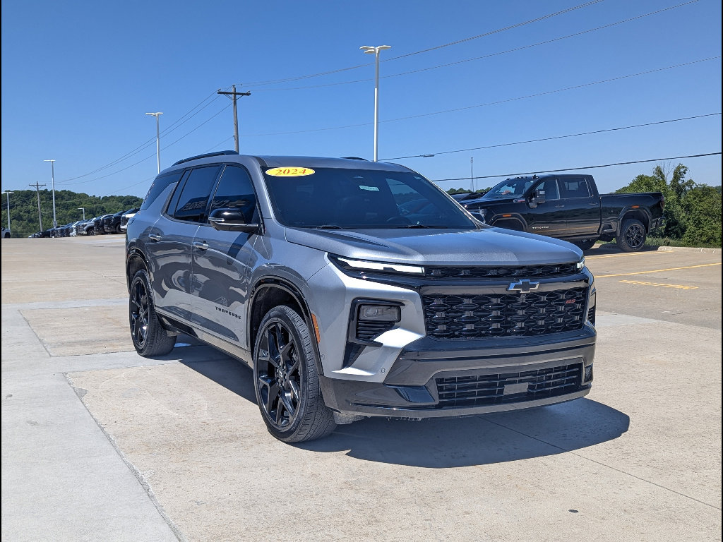 Used 2024 Chevrolet Traverse RS AWD/4WD image 5