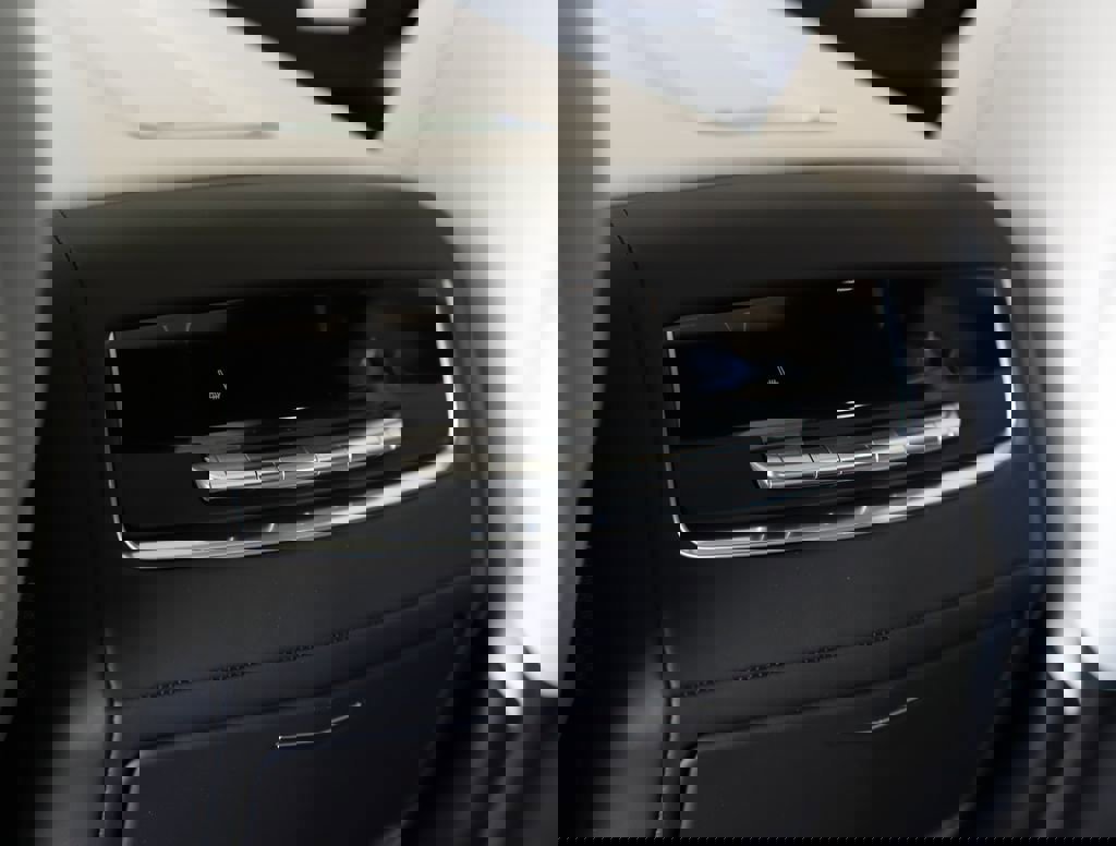 New 2026 Cadillac Escalade Platinum Luxury w/ LPO, Floor Liner Package image 36