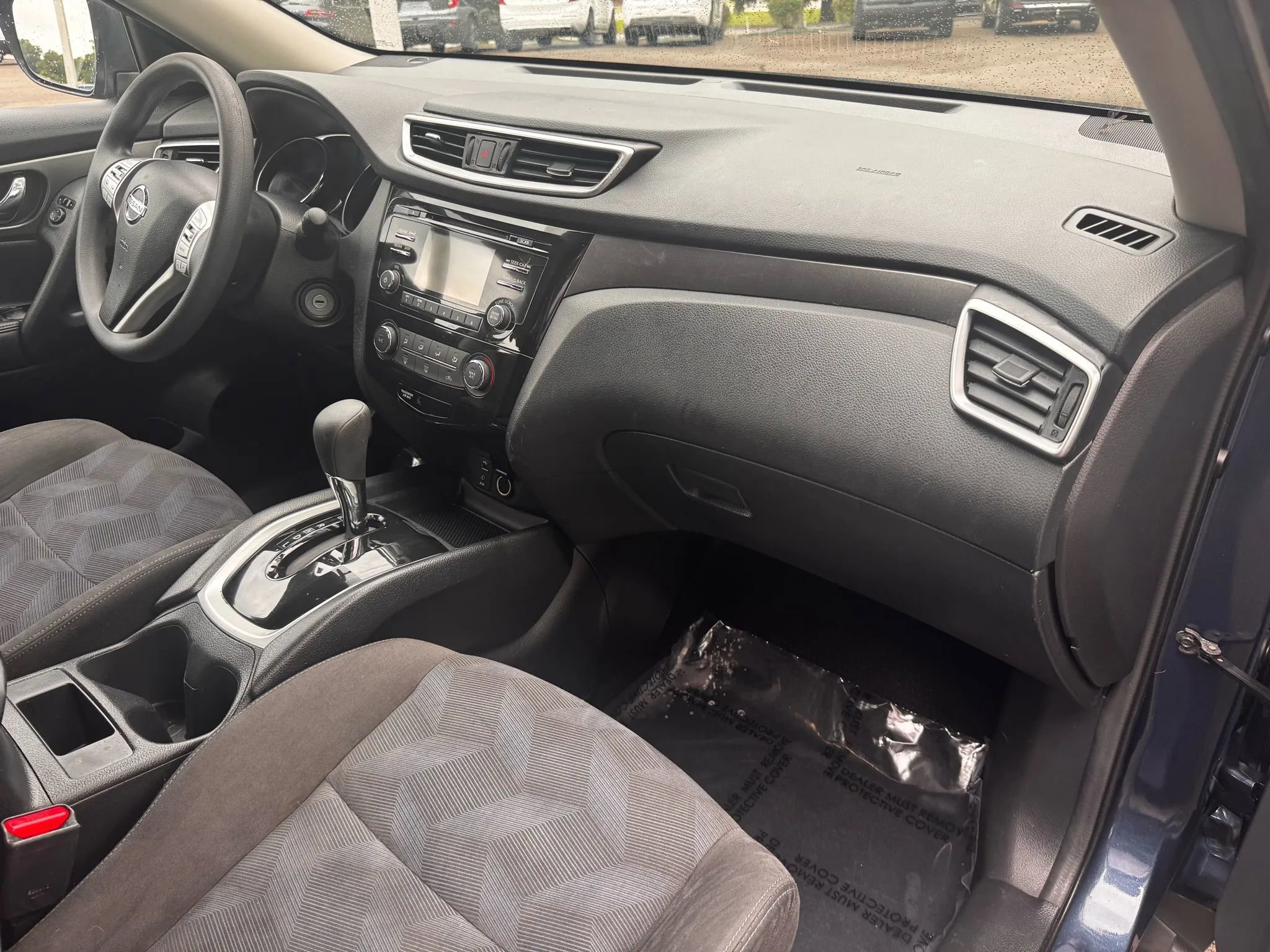 Used 2015 Nissan Rogue S image 24