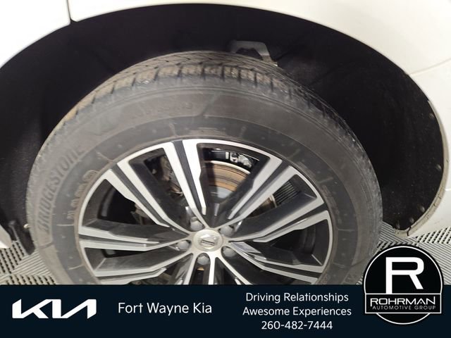 Used 2019 Volvo XC60 T5 Inscription w/ Protection Package AWD/4WD image 12