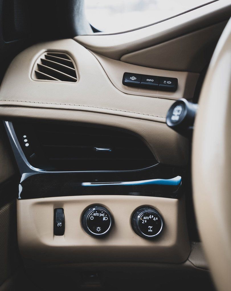 Used 2020 Cadillac Escalade ESV Platinum image 14