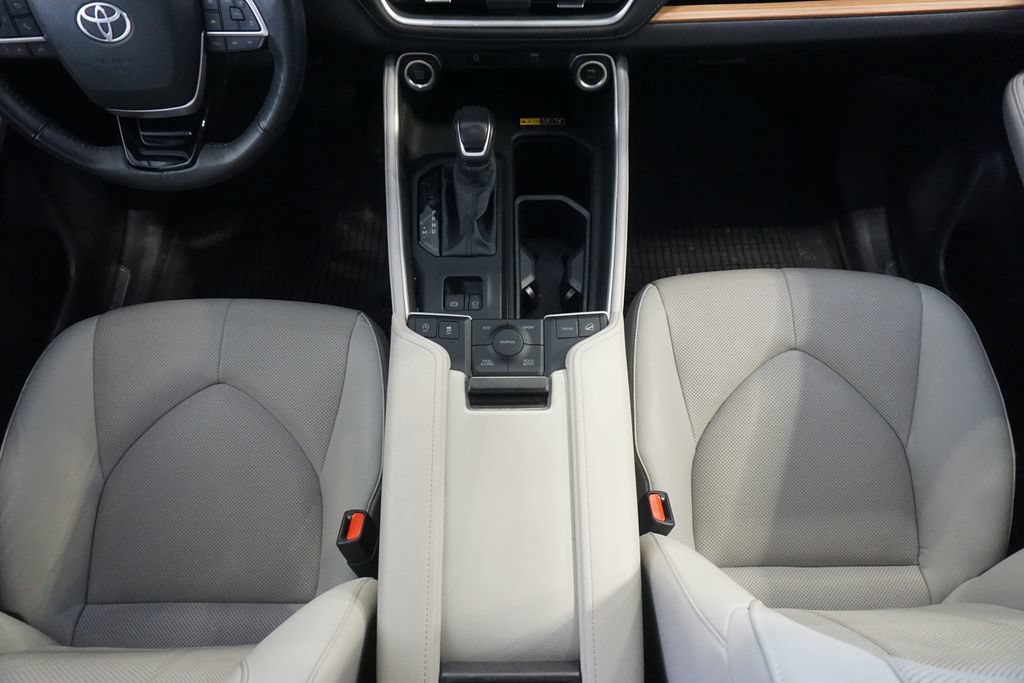 Used 2024 Toyota Grand Highlander AWD image 29
