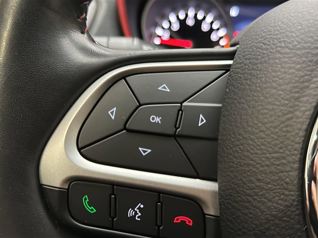 Used 2019 Jeep Compass Trailhawk w/ Cold Weather Group AWD/4WD image 22