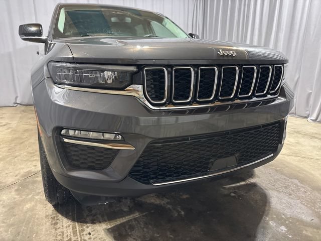 Used 2024 Jeep Grand Cherokee Limited AWD/4WD image 15
