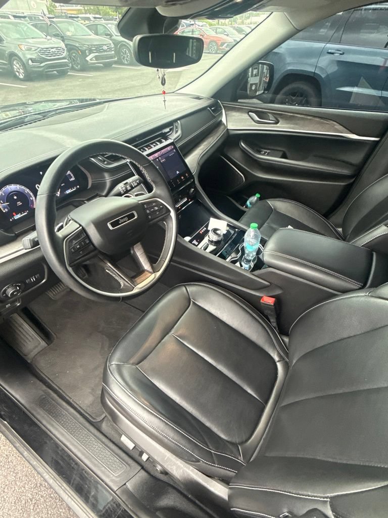 Used 2022 Jeep Grand Cherokee Limited AWD/4WD image 10
