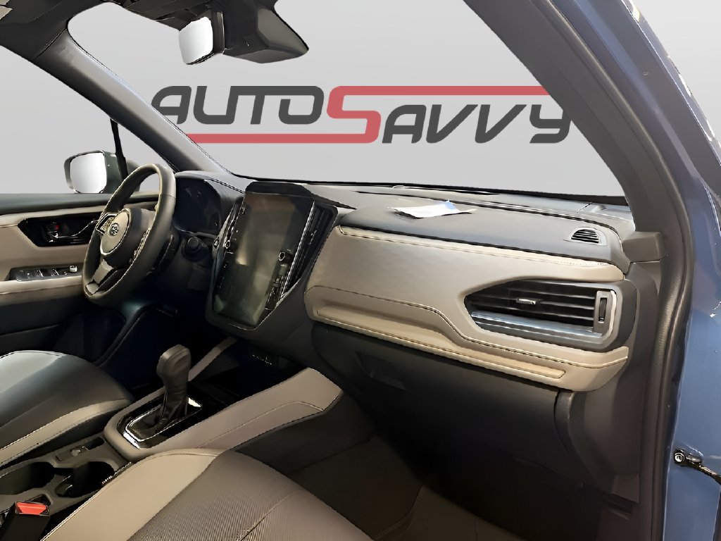 Used 2025 Subaru Forester Limited AWD/4WD image 31