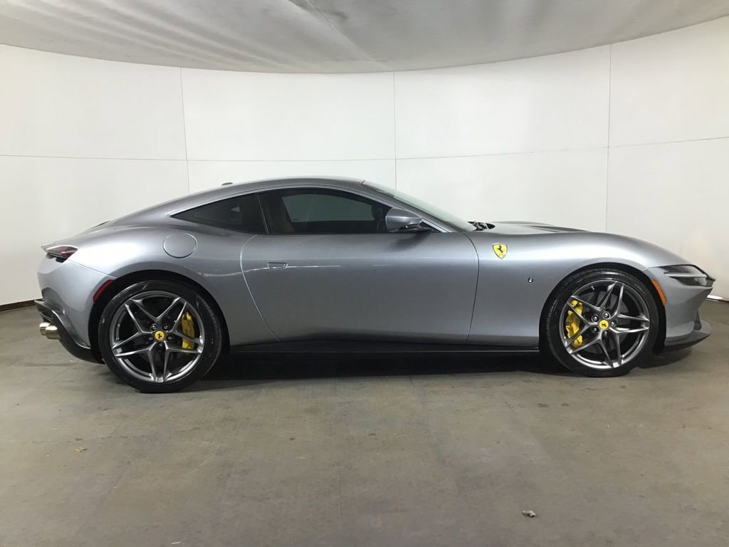 Used 2022 Ferrari Roma image 8