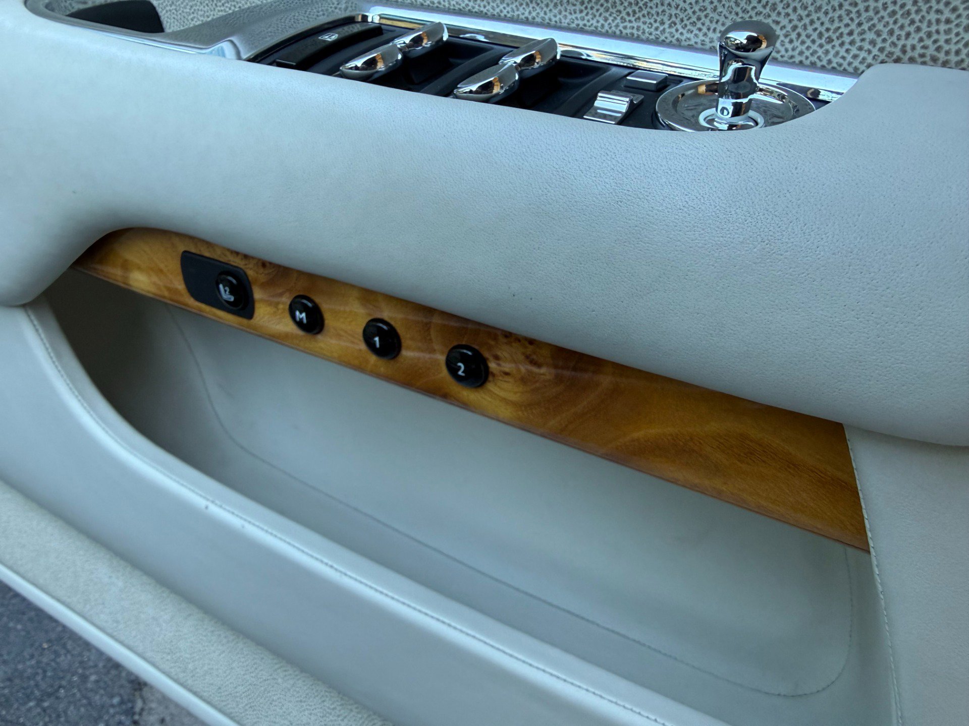 Used 2014 Rolls-Royce Wraith image 52