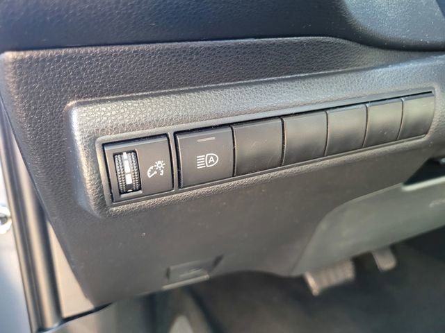 Used 2023 Toyota Corolla LE FWD image 17