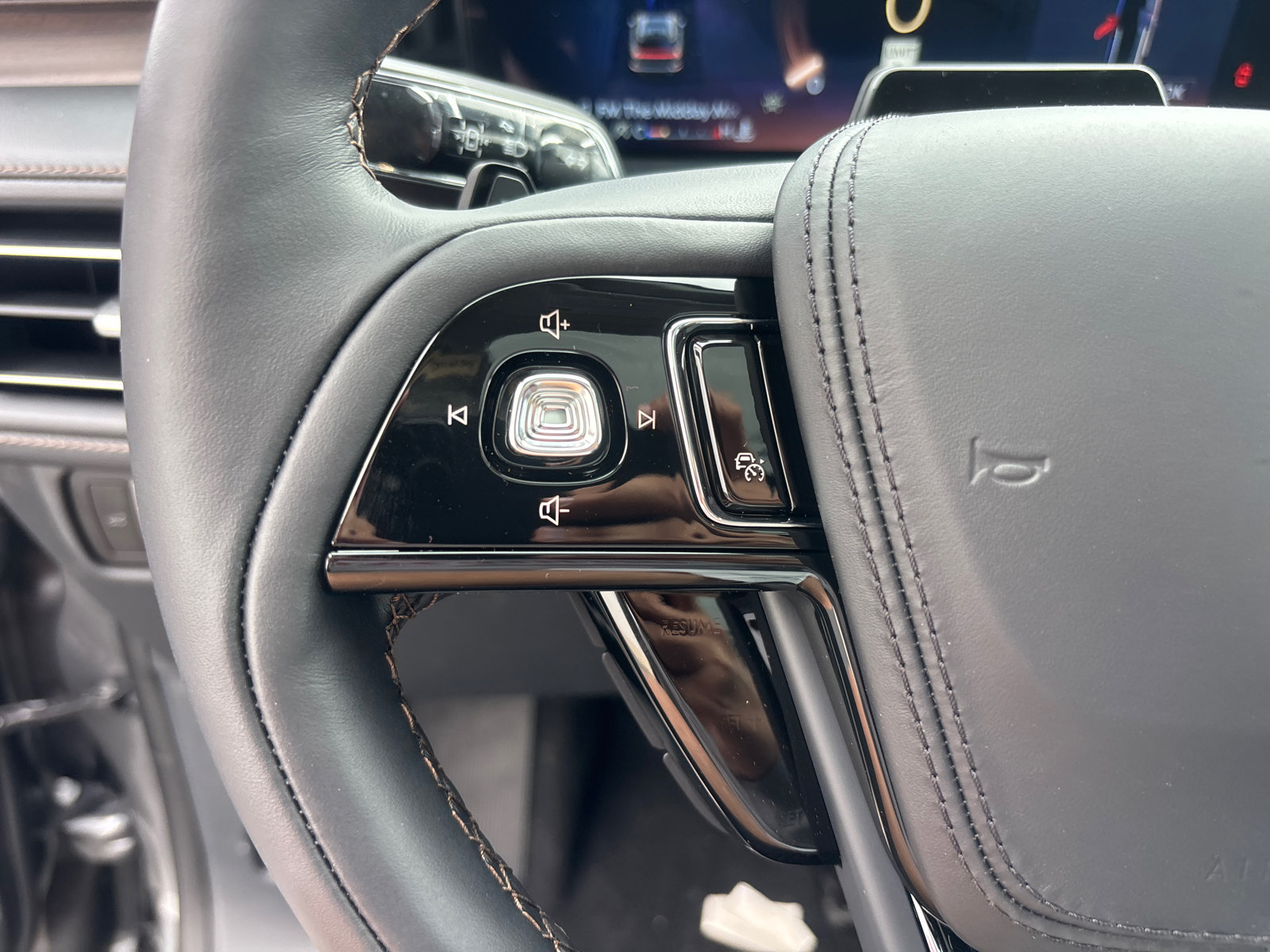 New 2027 Lincoln Aviator Reserve AWD/4WD image 16