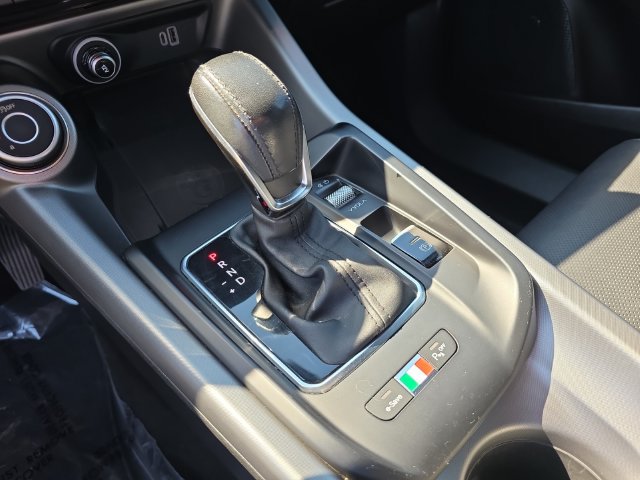 Used 2024 Alfa Romeo Tonale Ti AWD/4WD image 31