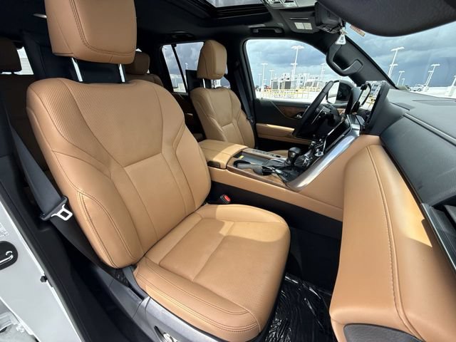 Certified 2025 Lexus LX 600 4WD w/ Appearance Package image 27