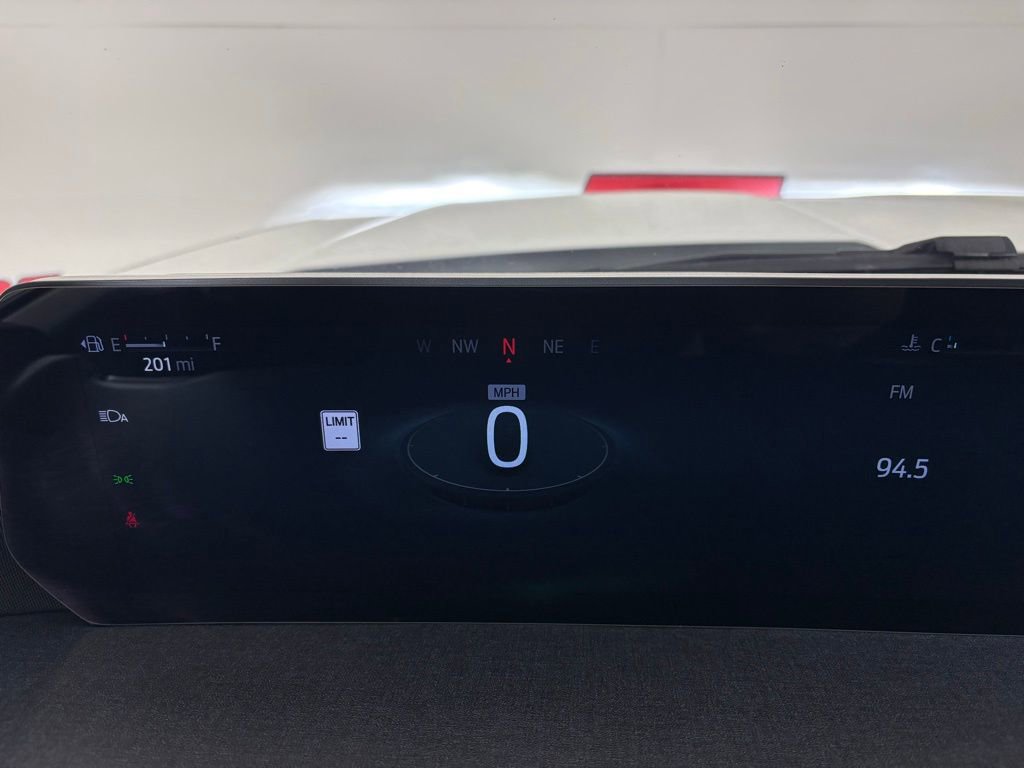 Used 2025 Ford Expedition Active image 22